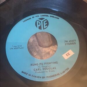 💥3/$20 Vintage Carl Douglas 'Kung Fu Fighting' Vinyl Record 45 RPM